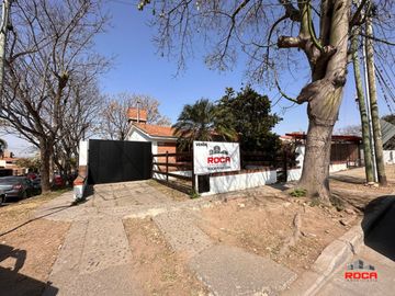 Casa en alquiler en Bajo La Viña – Esquina con excelente ubicación