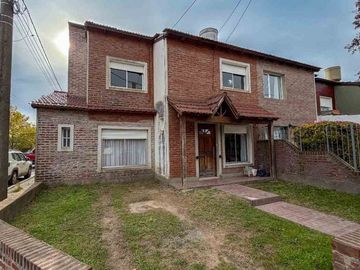 CASA 3 DORMITORIOS BARRIO CASINO TANDIL