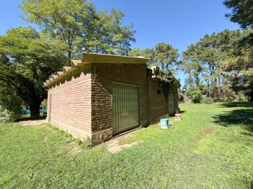 VENTA CASA QUINTA PILETA UNCAS AMPLIO LOTE TANDIL
