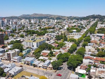 VENTA LOTE SOBRE AVENIDA PERÓN – IDEAL DESARROLLO