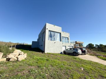 VENTA IMPORTANTE CASA ZONA LAGO DEL FUERTE TANDIL
