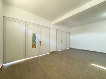VENTA IMPORTANTE CASA ZONA LAGO DEL FUERTE TANDIL