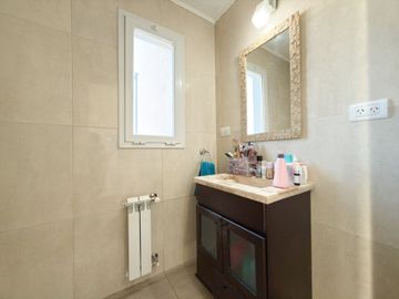 VENTA IMPORTANTE CASA ZONA LAGO DEL FUERTE TANDIL