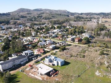 VENTA IMPORTANTE CASA ZONA LAGO DEL FUERTE TANDIL