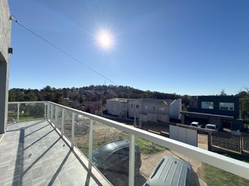 VENTA IMPORTANTE CASA ZONA LAGO DEL FUERTE TANDIL