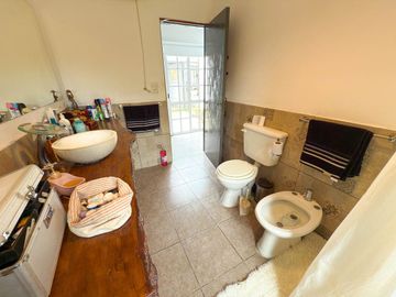 VENTA/PERMUTA CHALET CON DEPENDENCIA ZONA CERRITO