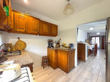 VENTA/PERMUTA CHALET CON DEPENDENCIA ZONA CERRITO