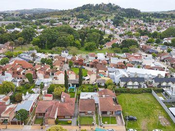 VENTA/PERMUTA CHALET CON DEPENDENCIA ZONA CERRITO