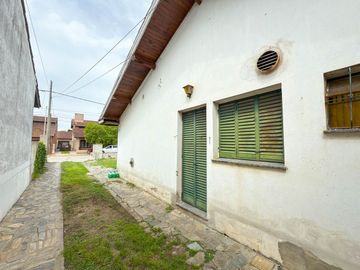 VENTA/PERMUTA CHALET CON DEPENDENCIA ZONA CERRITO