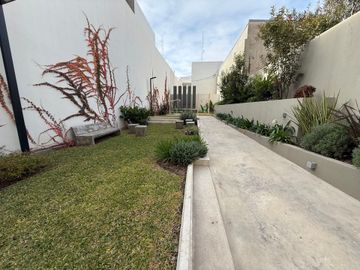 TORRE JULIA – 2 DORM. + PATIO TERRAZA!