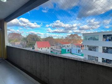 Departamento en alquiler en Bernal Oeste