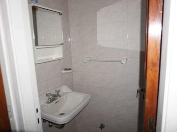 VENTA OFICINA EN LAVALLE 1900  ED MANIFOLD