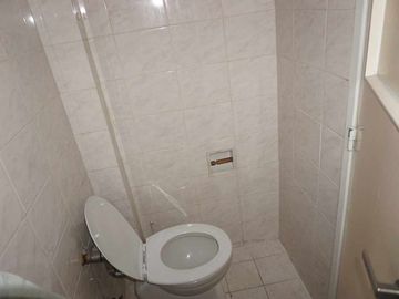 VENTA OFICINA EN LAVALLE 1900  ED MANIFOLD