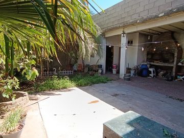 VENTA CASA 7 AMB. GONZALEZ CATAN