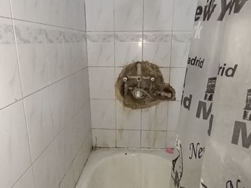VENTA CASA 7 AMB. GONZALEZ CATAN