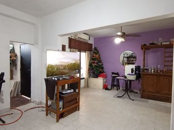 VENTA CASA 7 AMB. GONZALEZ CATAN