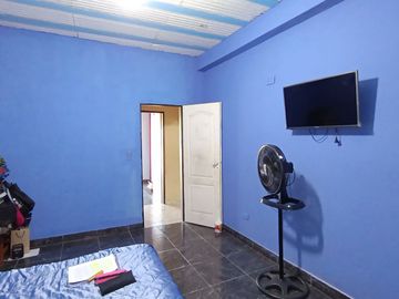 VENTA CASA 7 AMB. GONZALEZ CATAN
