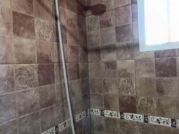 VENTA CASA 7 AMB. GONZALEZ CATAN