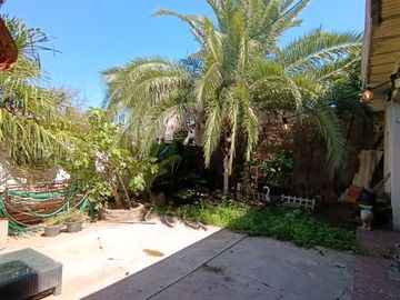 VENTA CASA 7 AMB. GONZALEZ CATAN