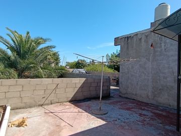 VENTA CASA 7 AMB. GONZALEZ CATAN