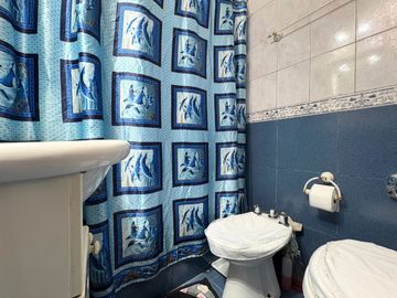 VENTA CASA MULTIFAMILIAR 5 AMBIENTES I. CASANOVA