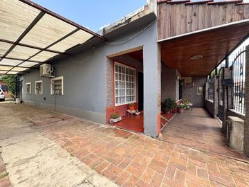 VENTA CASA MULTIFAMILIAR 5 AMBIENTES I. CASANOVA