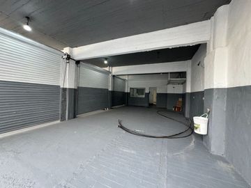 ALQUILER EDIFICIO COMERCIAL COCHERAS MERLO