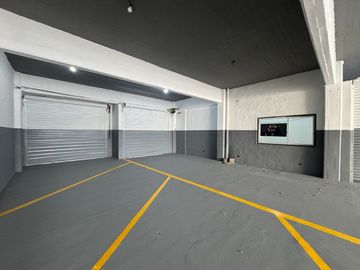 ALQUILER EDIFICIO COMERCIAL COCHERAS MERLO