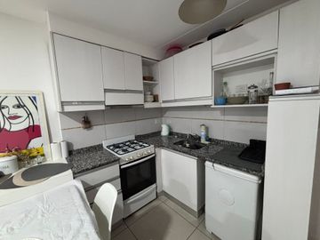 ALQUILER DEPARTAMENTO 2 AMB CON BALCON Y COCHERA