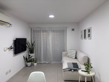 ALQUILER DEPARTAMENTO 2 AMB CON BALCON Y COCHERA