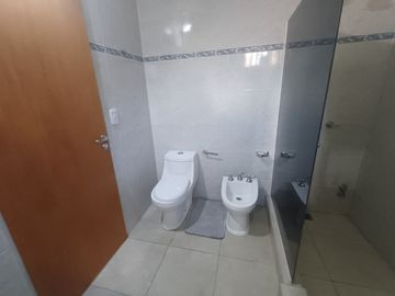 VENTA CASA MULTIFAMILIAR PERMUTA FATIMA PILAR
