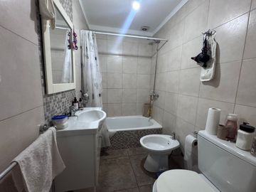 VENTA DPTO. 2 AMB SAN JUSTO BALCON COCHERA AP CRED
