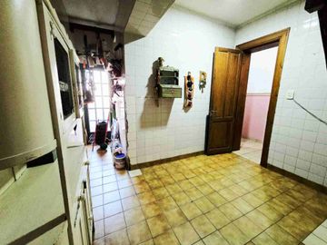 VENTA CASA 4 AMBIENTES TERRAZA PROPIA FLORES