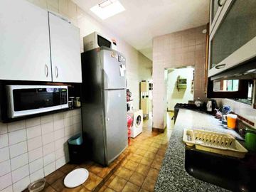 VENTA CASA 4 AMBIENTES TERRAZA PROPIA FLORES