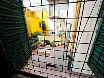 VENTA CASA 4 AMBIENTES TERRAZA PROPIA FLORES