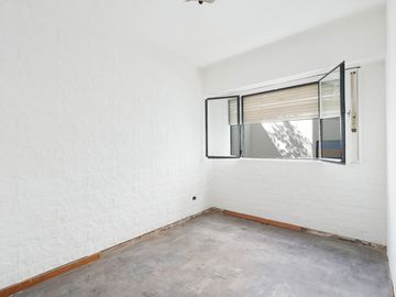 VENTA 3 AMB. CON PATIO , SAN CRISTOBAL
