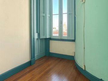 VENTA PISO 10 AMB. BALVANERA. APTO HOSTEL
