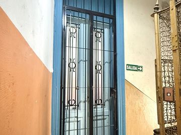 VENTA PISO 10 AMB. BALVANERA. APTO HOSTEL