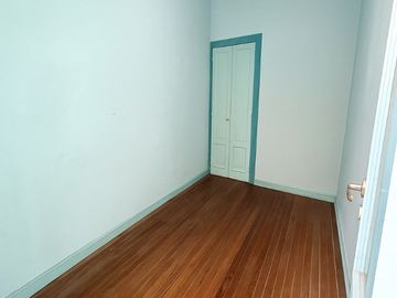 VENTA PISO 10 AMB. BALVANERA. APTO HOSTEL