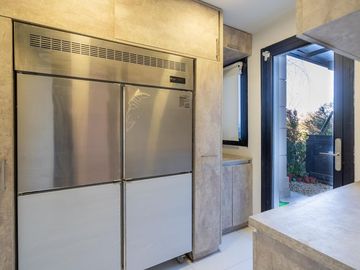 ALQUILER IMPONENTE CASA AMOBLADA EL YACHT NORDELTA