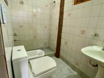 VENTA DE ENORME PROPIEDAD TIPO CABAÑA EN LAFERRERE