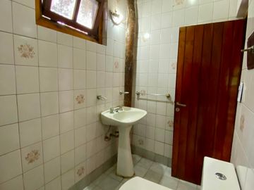 VENTA DE ENORME PROPIEDAD TIPO CABAÑA EN LAFERRERE