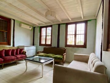 VENTA DE ENORME PROPIEDAD TIPO CABAÑA EN LAFERRERE