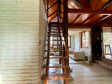 VENTA DE ENORME PROPIEDAD TIPO CABAÑA EN LAFERRERE