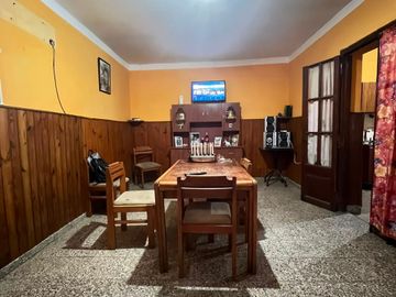 CASA EN VENTA 3 DORMITORIOS-BARRIO ACINDAR