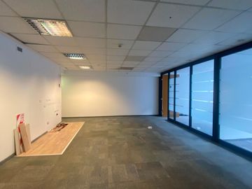 ALQUILER OFICINAS  BS AS PLAZA PUERTO MADERO COCHE
