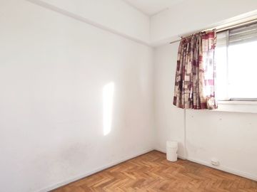 DEPARTAMENTO 3 AMBIENTES BALCON FLORES A CREDITO
