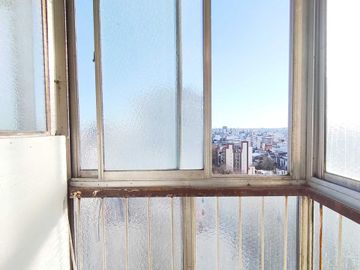 DEPARTAMENTO 3 AMBIENTES BALCON FLORES A CREDITO