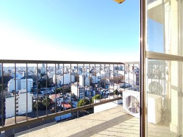 DEPARTAMENTO 3 AMBIENTES BALCON FLORES A CREDITO
