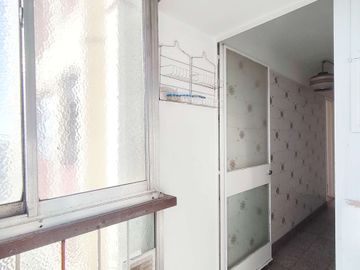 DEPARTAMENTO 3 AMBIENTES BALCON FLORES A CREDITO